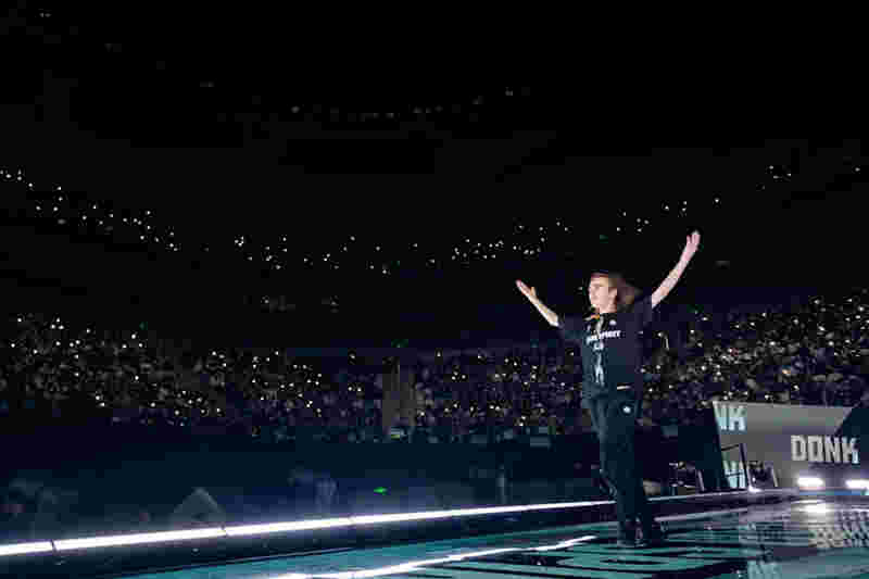 据更能解释 据更能解释