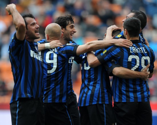 谁就更接近 谁就更接近